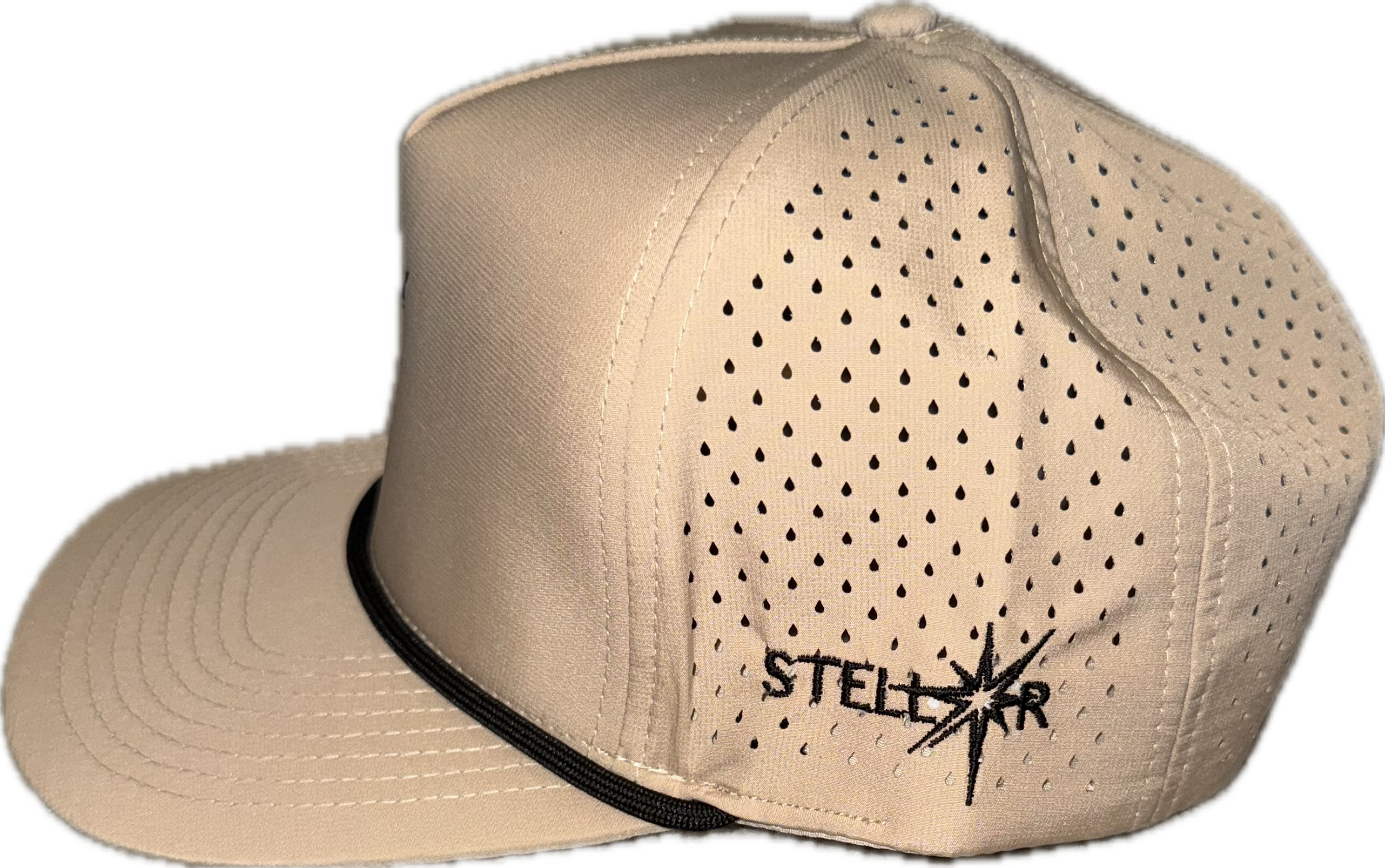 Tan 5 panel rope hat.