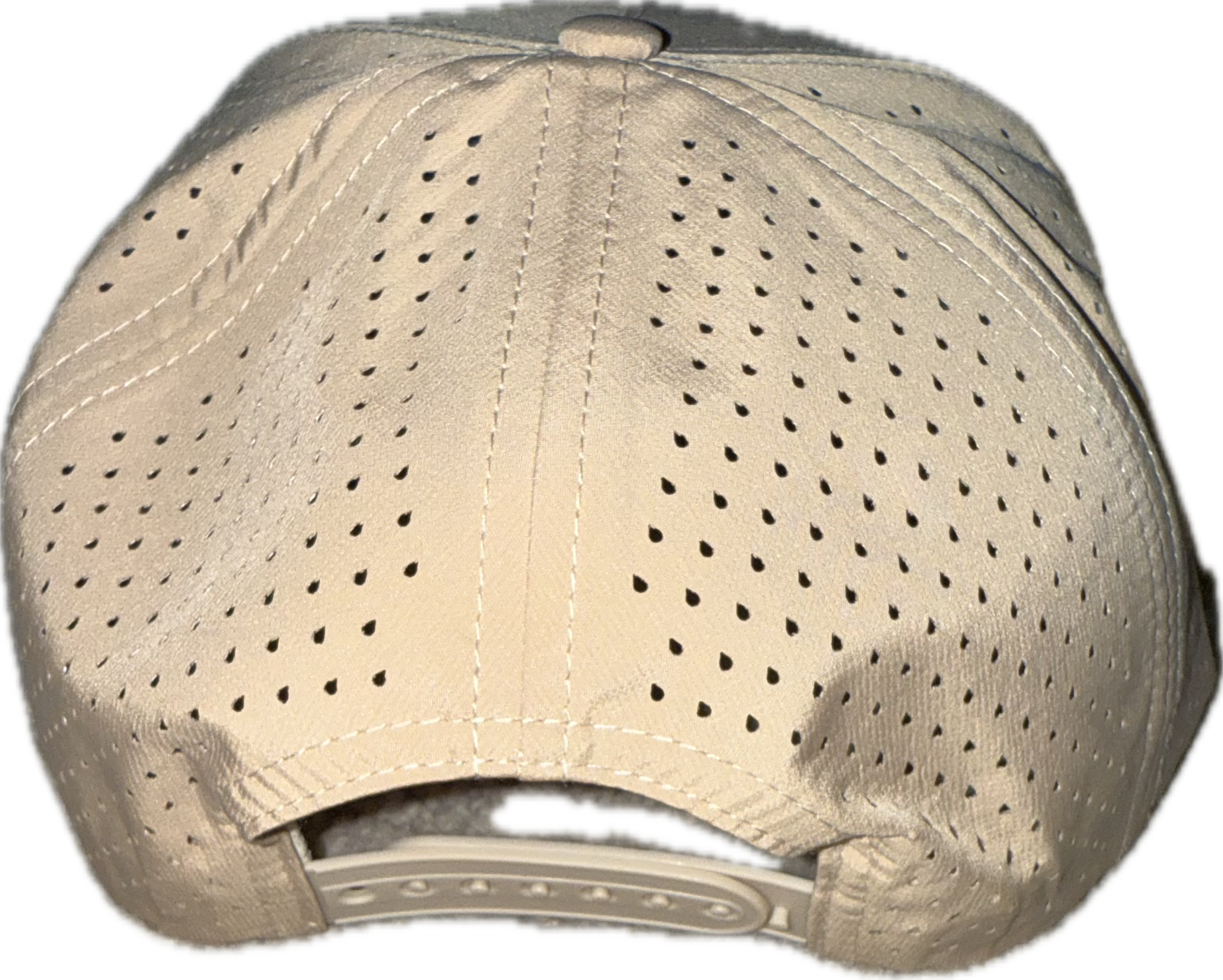 Tan 5 panel rope hat.
