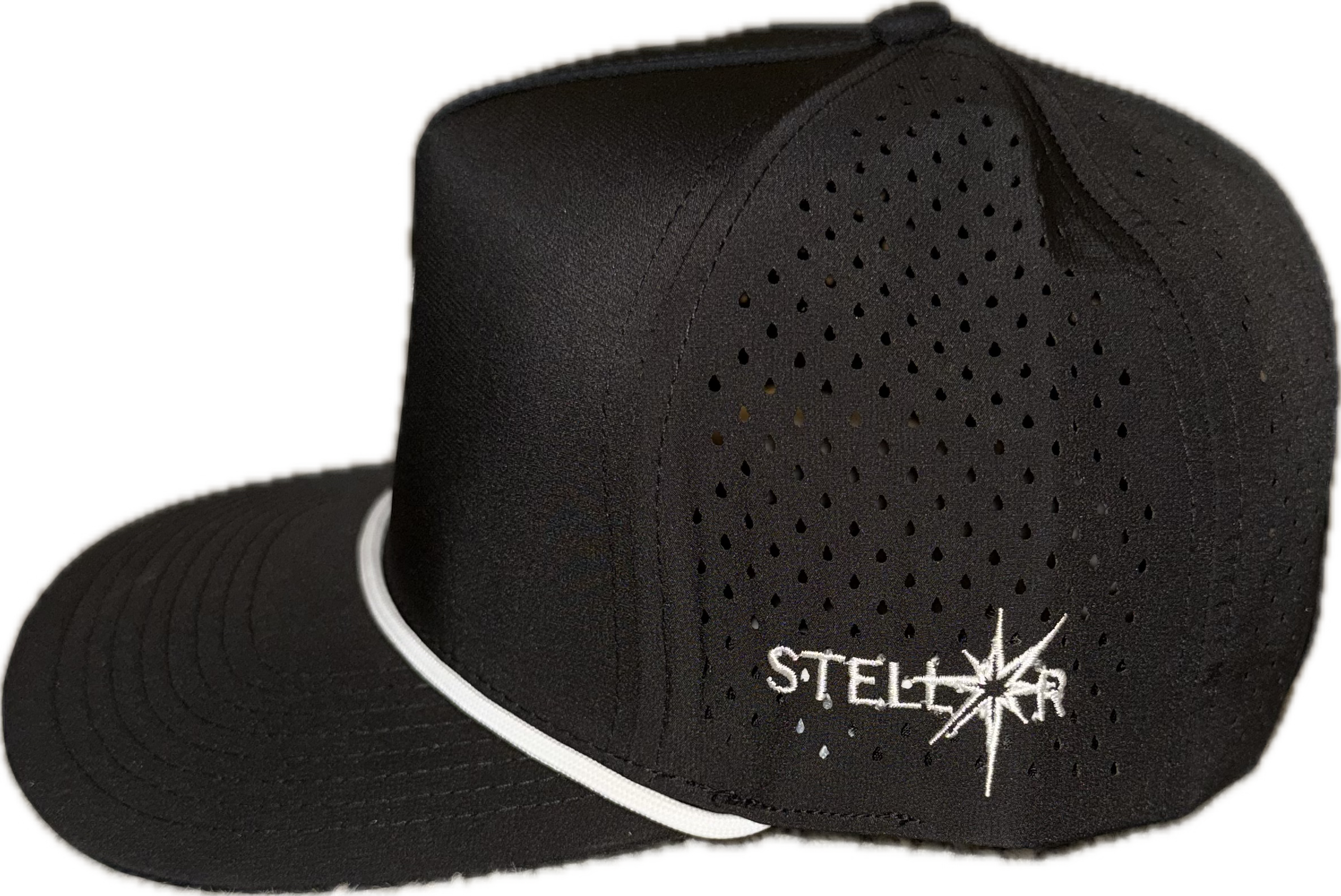 Black 5 panel rope hat.